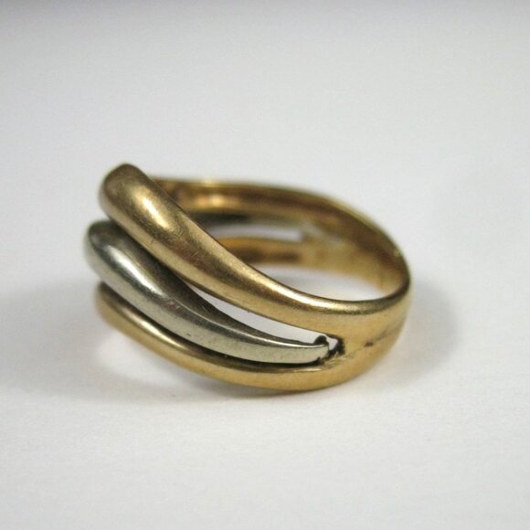 Gold Filled Plated Ring Abstract Modernist Two Tone Wave Design Ring 5 gram - Picture 2 of 10